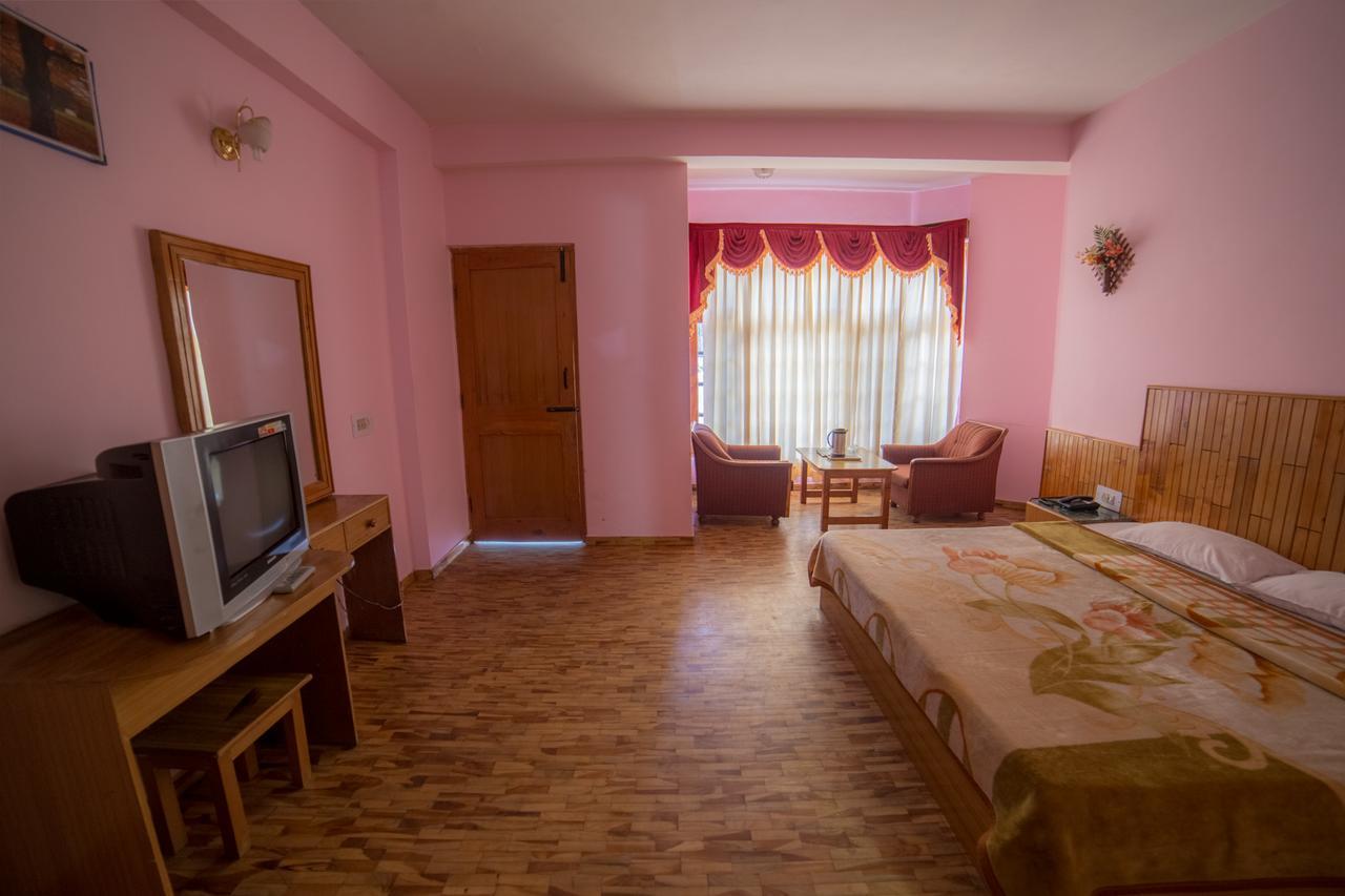 Hotel Satkar Residency - Riverside Old Manali Zewnętrze zdjęcie